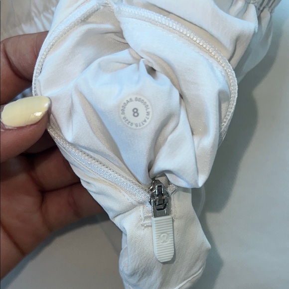 Lululemon Women's White Athletic Shorts - Picture 6 of 6